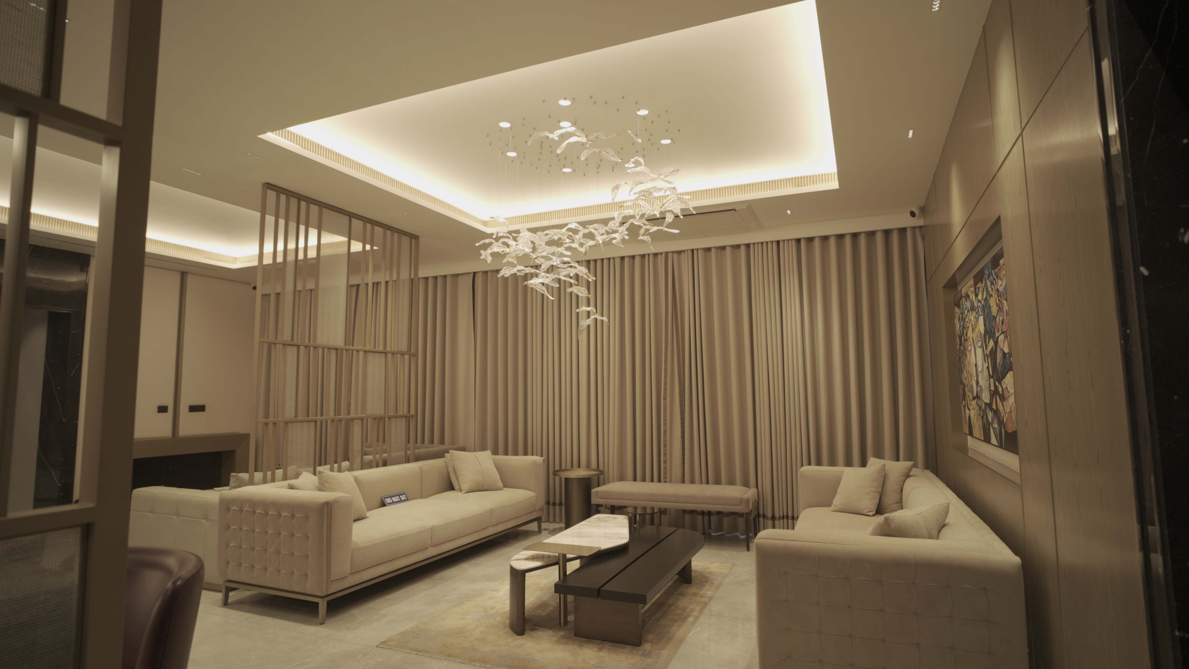 The Medallion Aurum-0